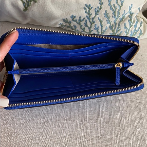 Michael Kors blue saffiano satchel and wallet set - Picture 12 of 12